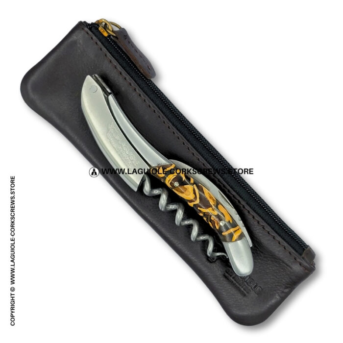 trousse en cuir noir laguiole en aubrac